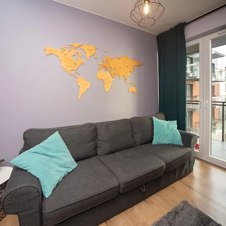 Maya's Flats & 62 - 3 *