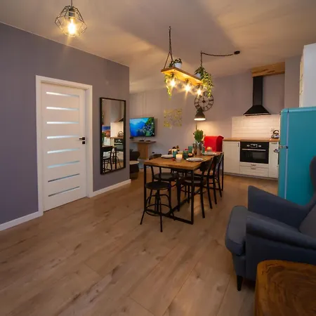 Maya's Flats & 62 - 3 Appartement