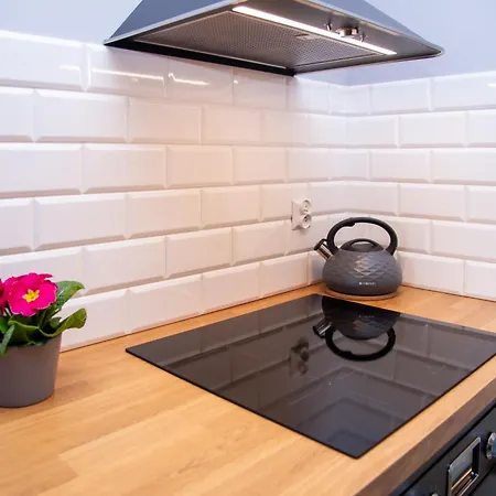 Maya's Flats & 62 - 3