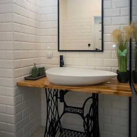 Maya's Flats & 62 - 3