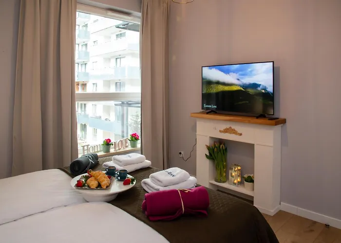 Maya's Flats & 62 - 3 * Danzig