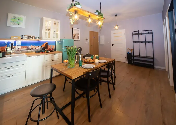 Maya's Flats & 62 - 3 Apartment *